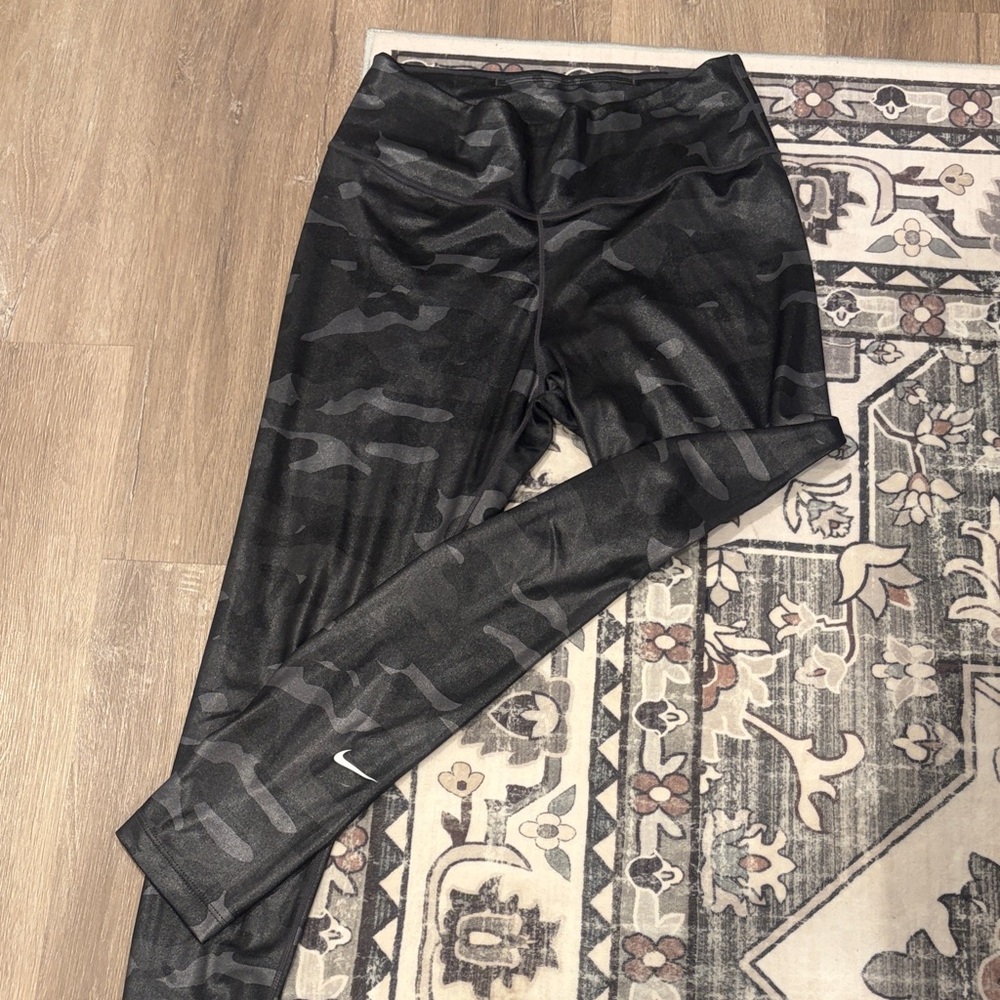 Nike Black Camouflage Leggings